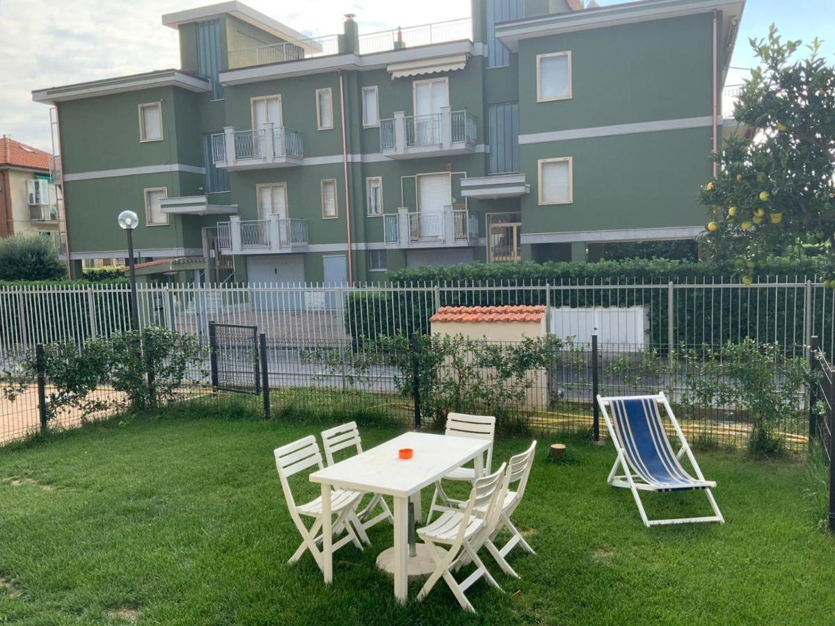 Casa Vacanze Romeo Pietra Ligure Buitenkant foto
