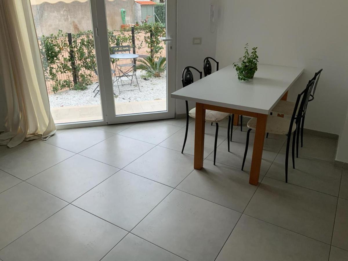 Casa Vacanze Romeo Pietra Ligure Buitenkant foto